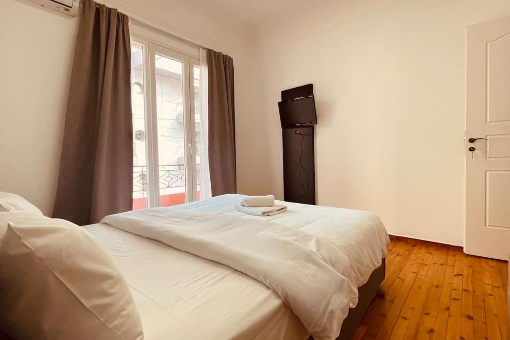 Daisy Apartment 15 Min To Acropolis Афины Экстерьер фото