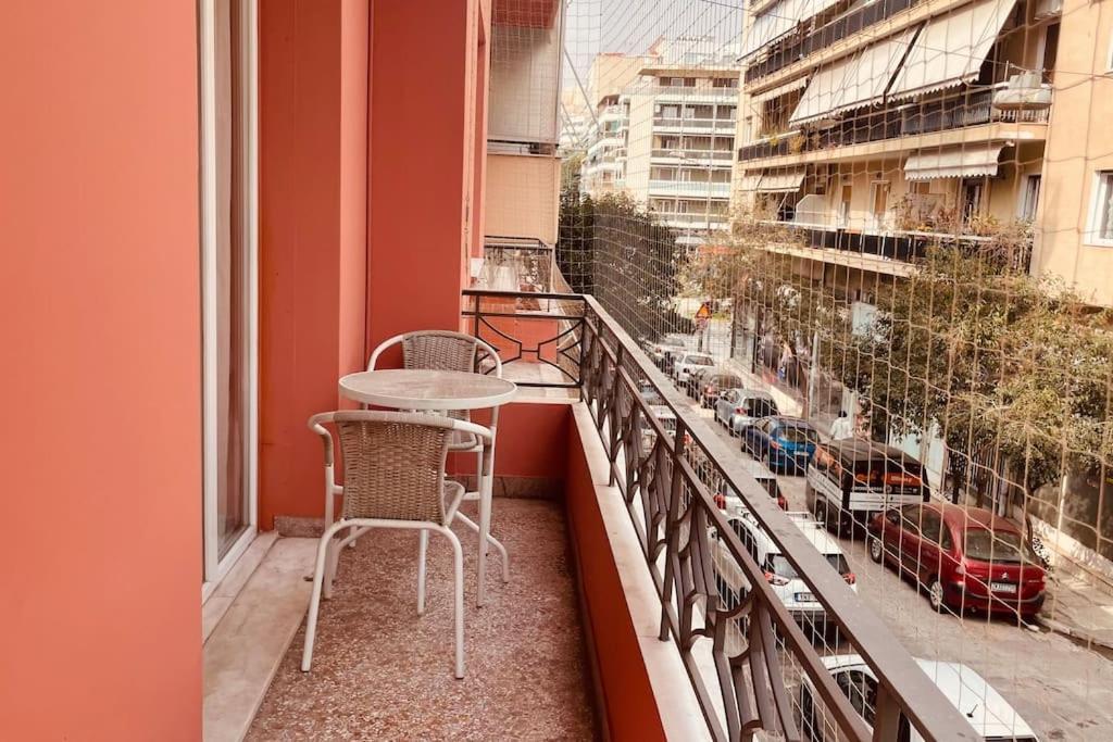 Daisy Apartment 15 Min To Acropolis Афины Экстерьер фото
